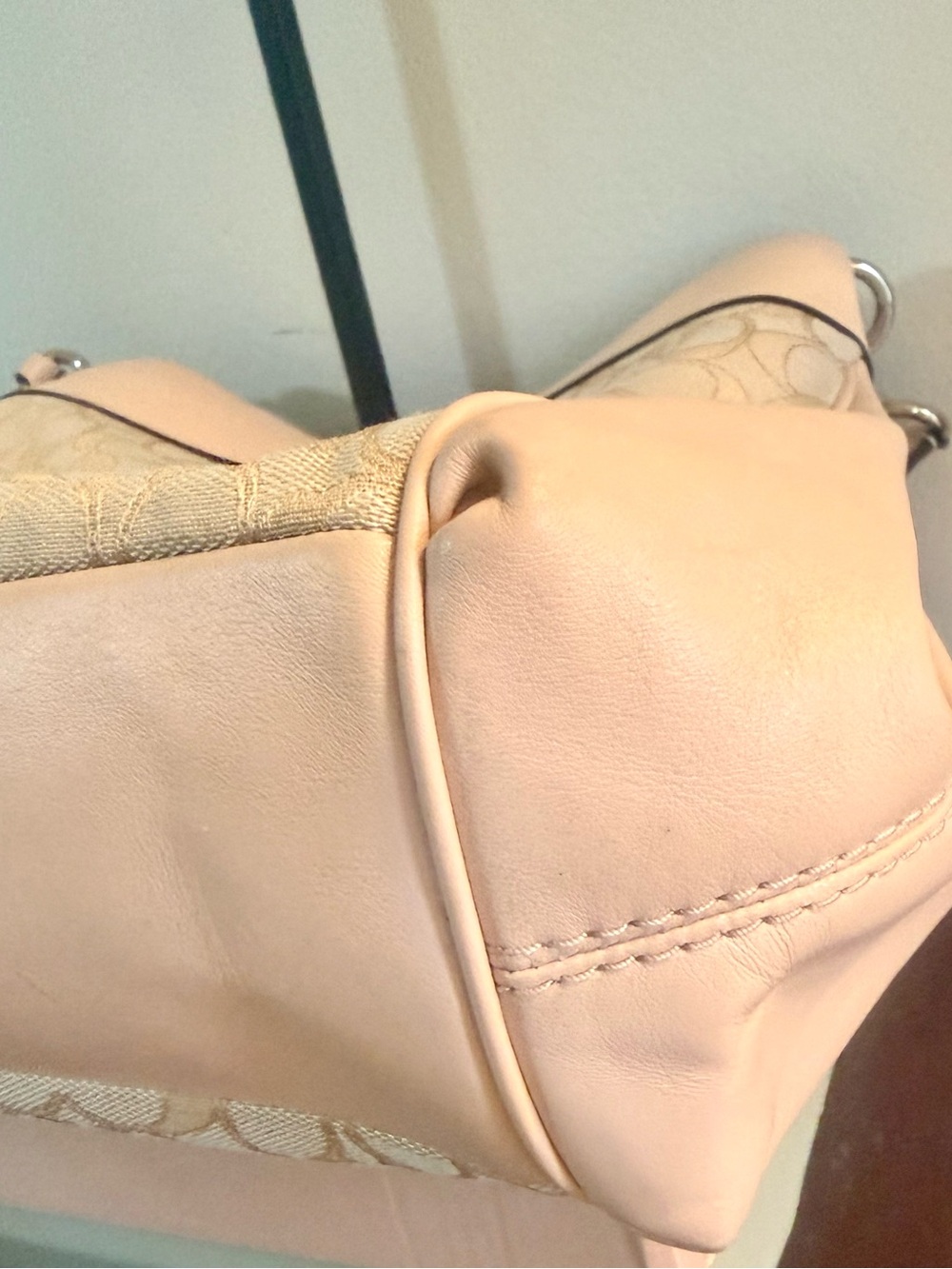 Coach Lexy- Pre-Loved, Excellent Condition - Picture 14 of 15